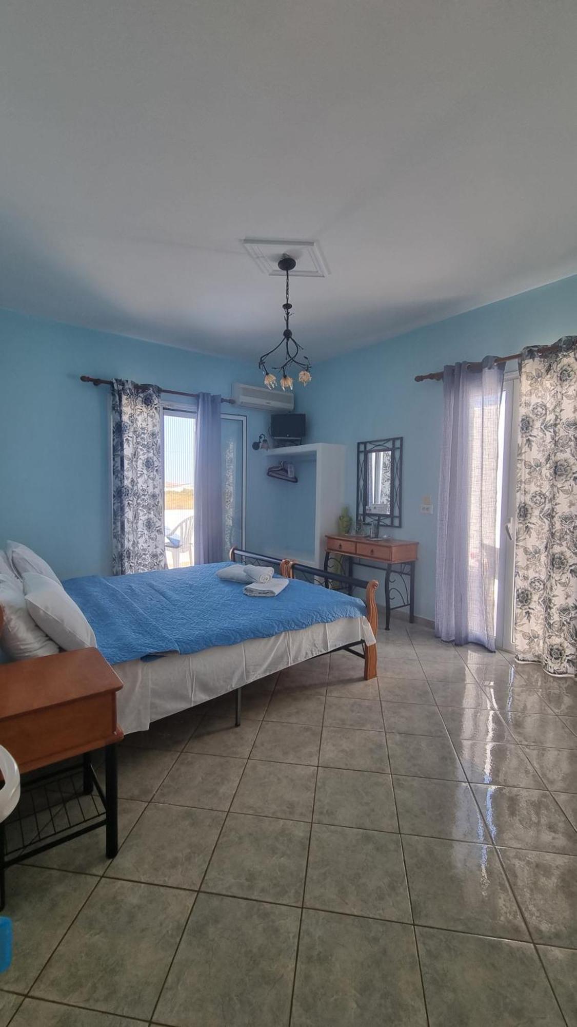 Sophi'S L Studios & Apartments Agia Anna  Exterior foto