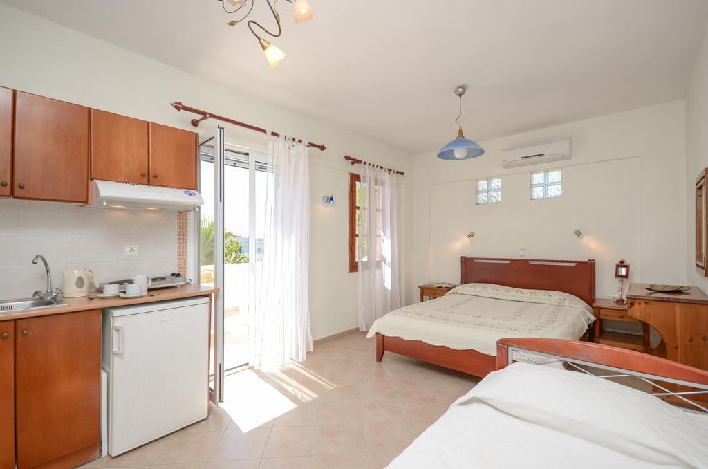 Sophi'S L Studios & Apartments Agia Anna  Exterior foto